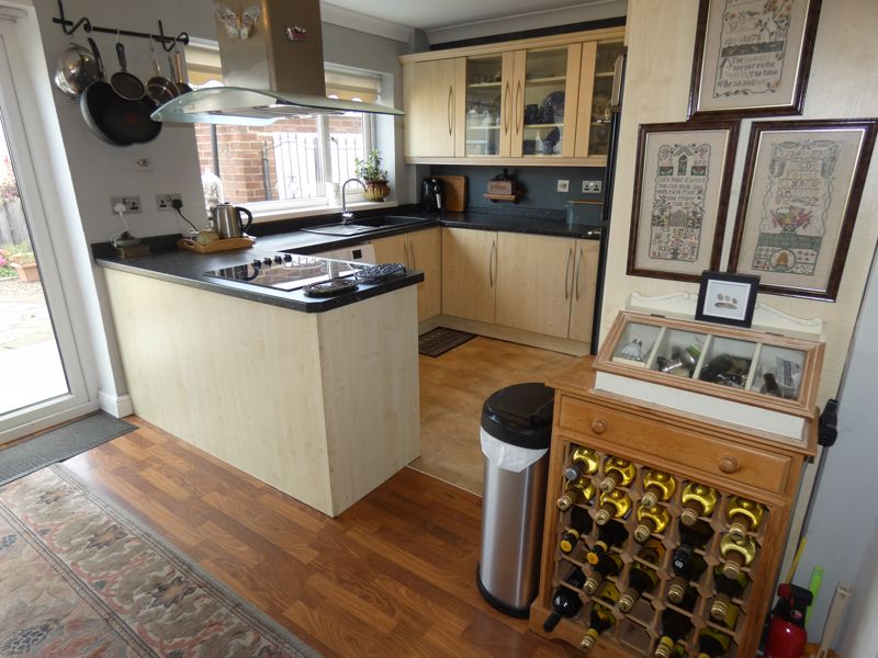 Kitchen/Diner- click for photo gallery